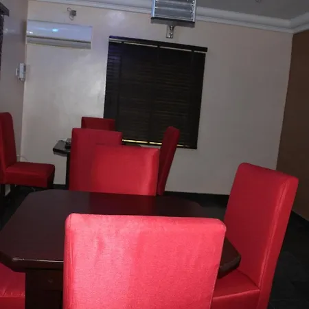 Hotel Tommsville