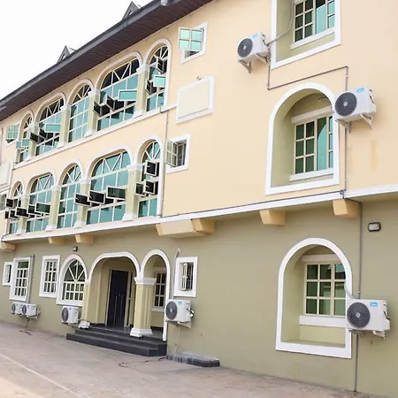 Tommsville Hotel