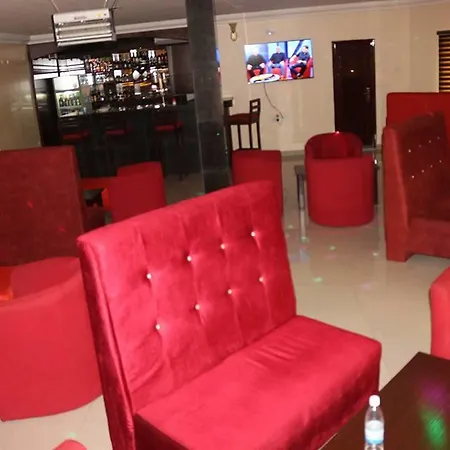 Tommsville Hotel