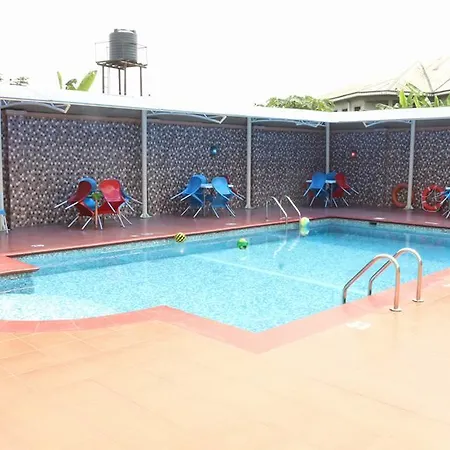 Hotel Tommsville 3*